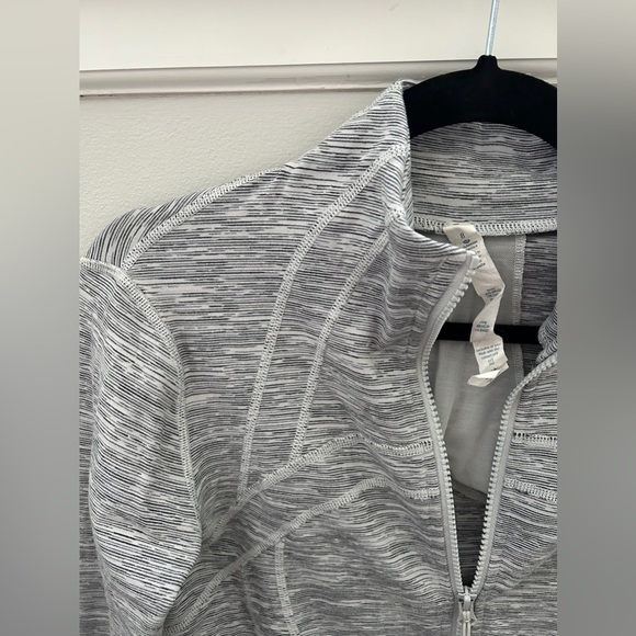 Lululemon Define Jacket - Picture 8 of 10